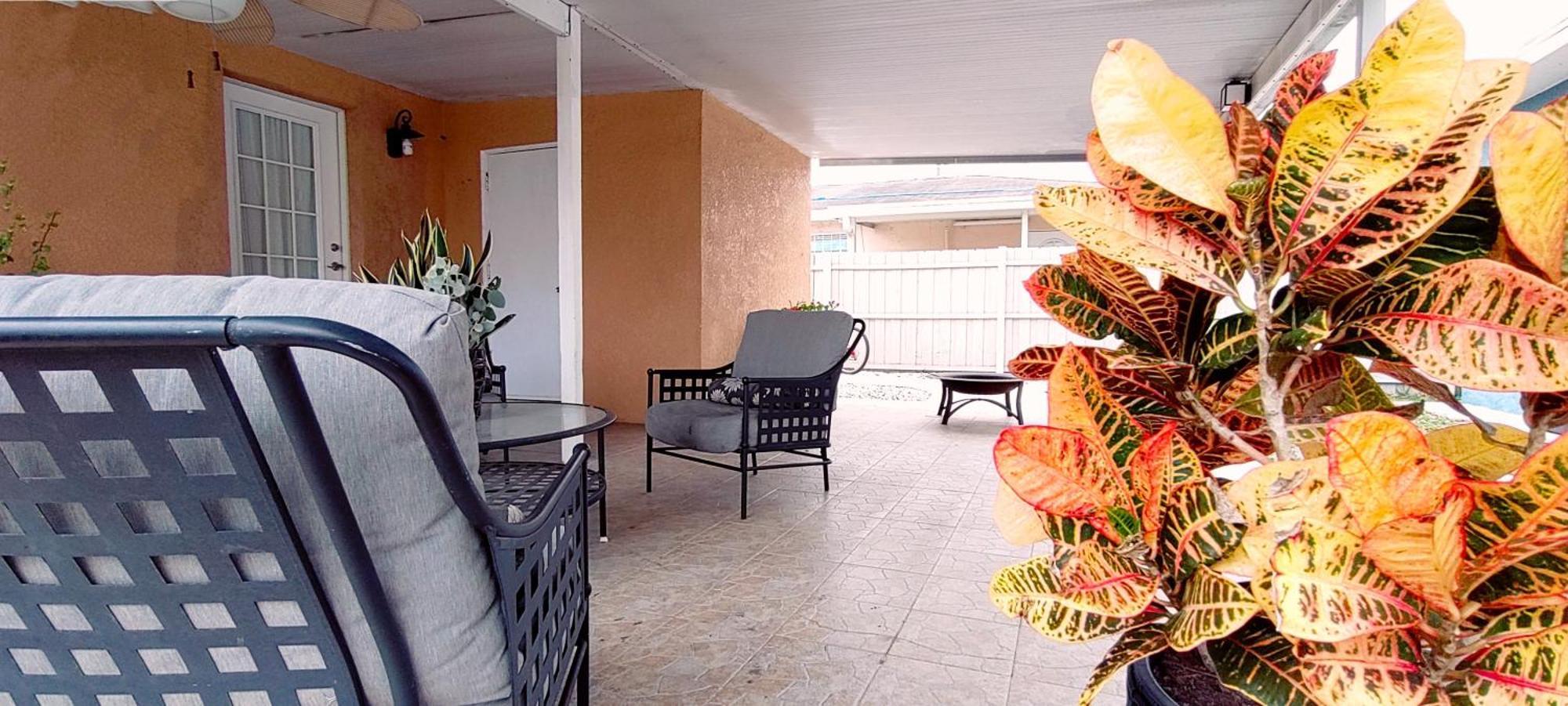 Loft Close To Downtown, Raymond James Stadium, Airport And Many More Places Tampa Exterior foto